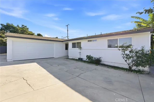 $949,000 | 405 South Clara Street, Santa Ana, CA 92704