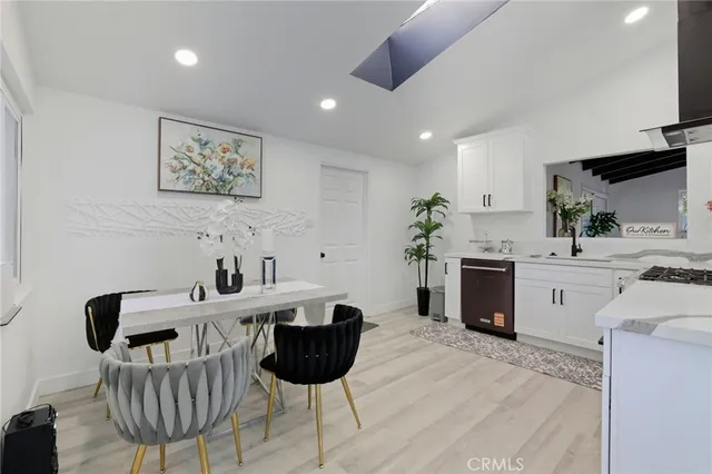 $949,000 | 405 South Clara Street, Santa Ana, CA 92704