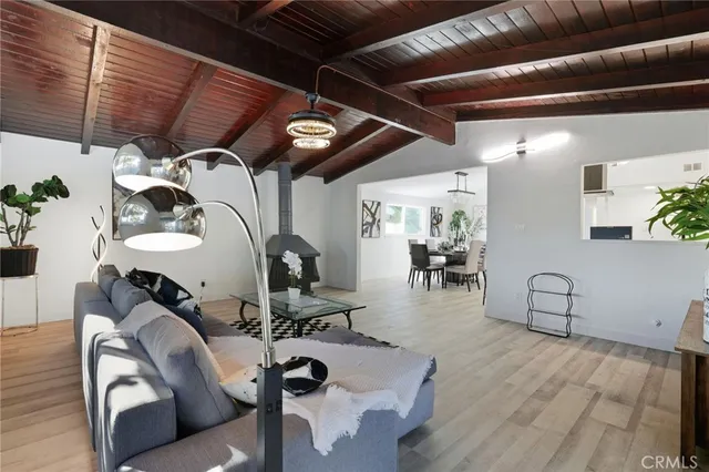 $949,000 | 405 South Clara Street, Santa Ana, CA 92704