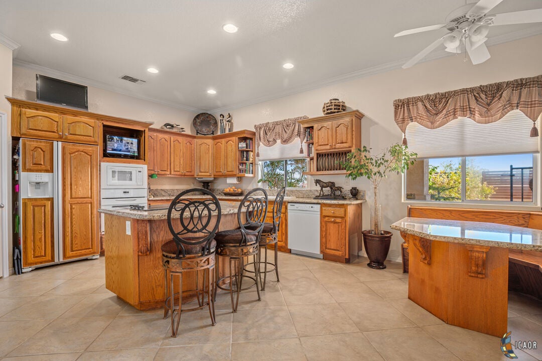 898 West Ross Road, Unit B El Centro, CA 92243 - Photo 11 of 35 Gallery Image 11