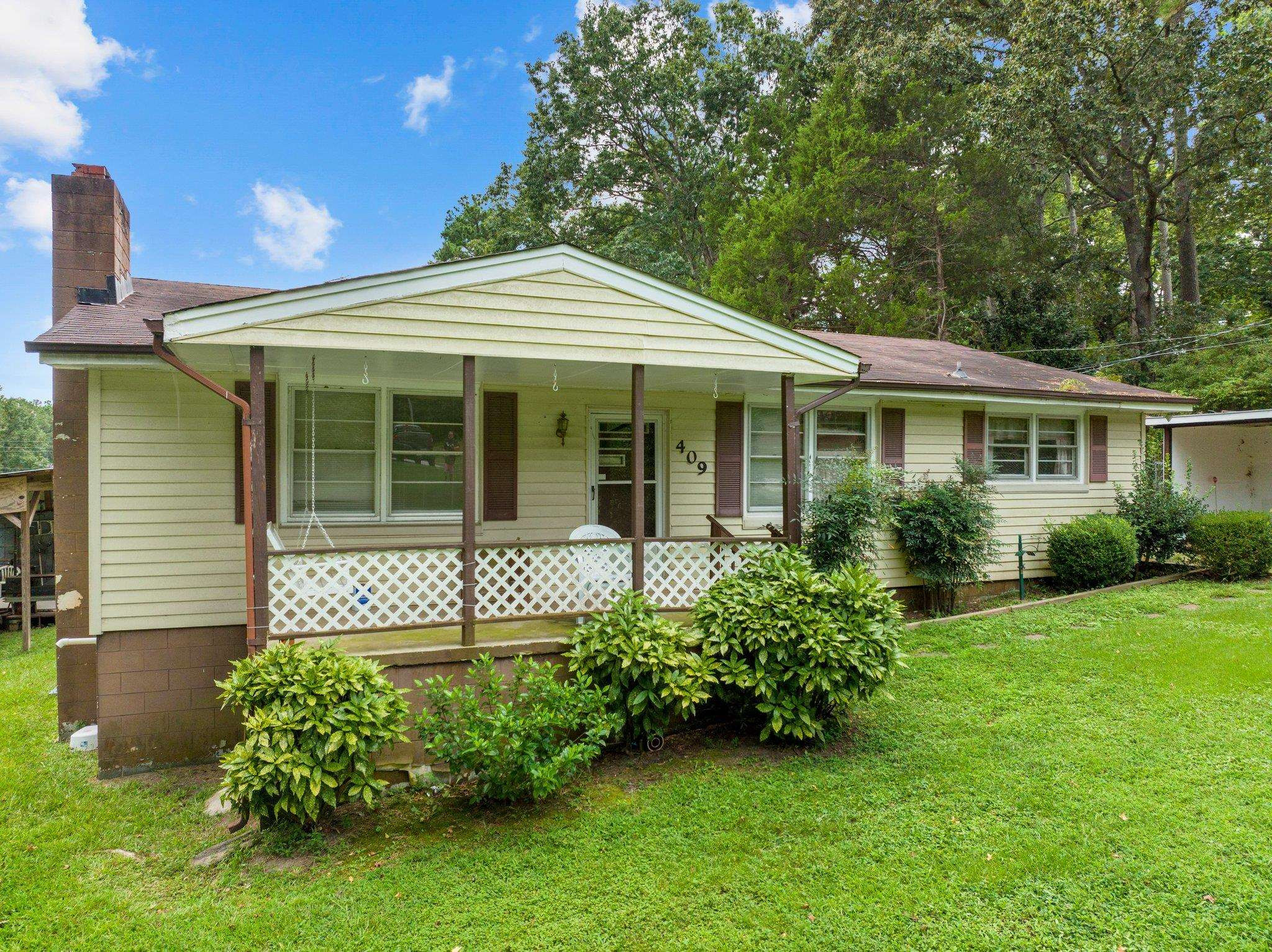 409 Lakeview Drive Raleigh, NC 27603 - Photo 3 of 24 Photo 3