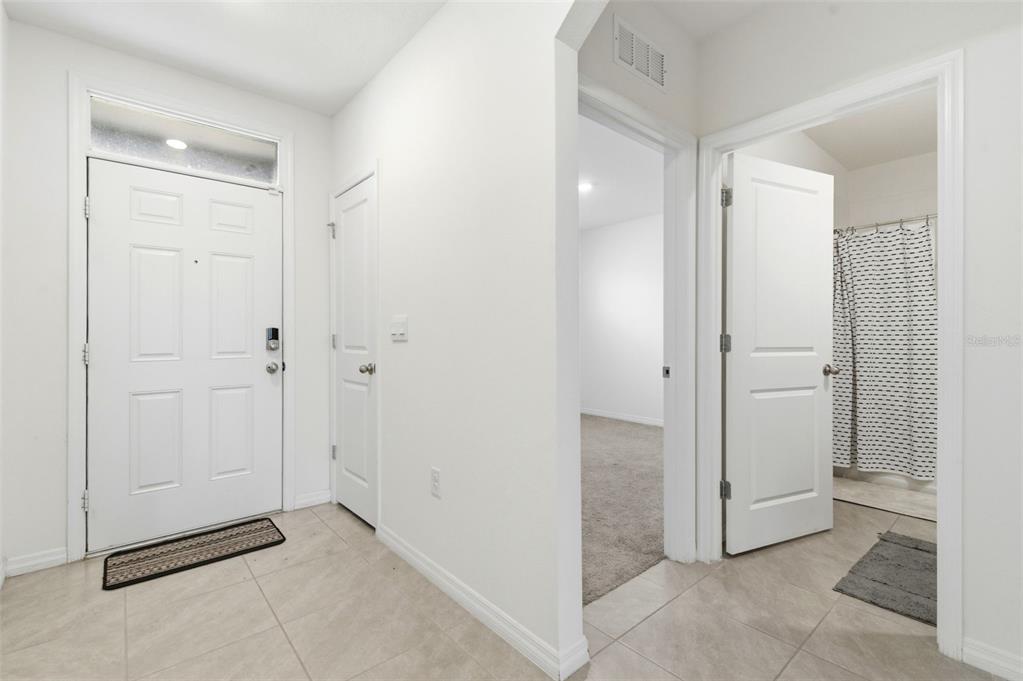9014 Forge Breeze Loop Wesley Chapel, FL 33545 - Photo 7 of 58