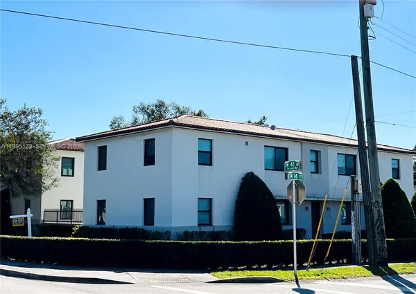 $2,500 | 4203 Southwest 15th Street, Unit 2, Miami, FL 33145