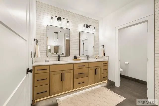 $900,000 | 4109 East 218 North, Rigby, ID 83442