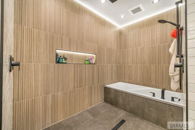 $900,000 | 4109 East 218 North, Rigby, ID 83442