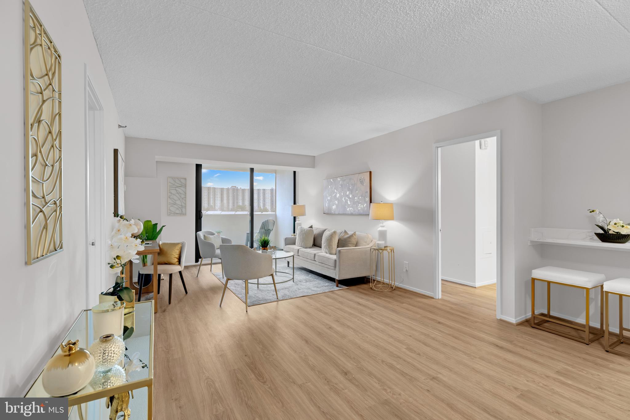 5911 Edsall Road, Unit 904 Alexandria, VA 22304 - Photo 3 of 24 Gallery Image 3