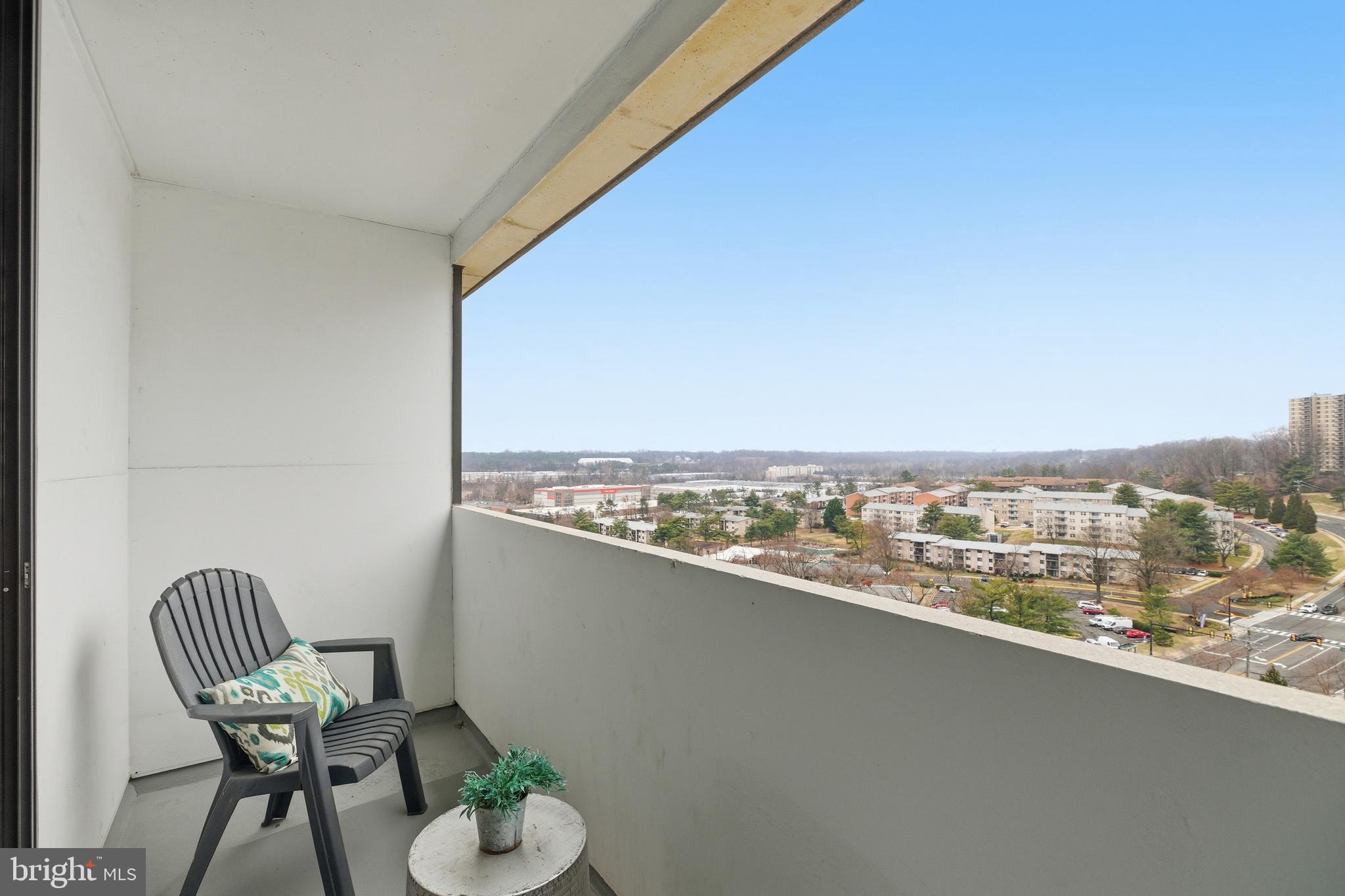 5911 Edsall Road, Unit 904 Alexandria, VA 22304 - Photo 10 of 24 Gallery Image 10