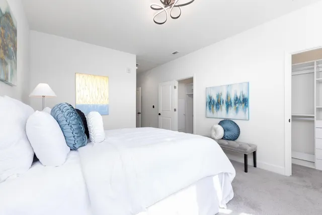 $1,570,000 | 733 East Evelyn Avenue, Sunnyvale, CA 94086