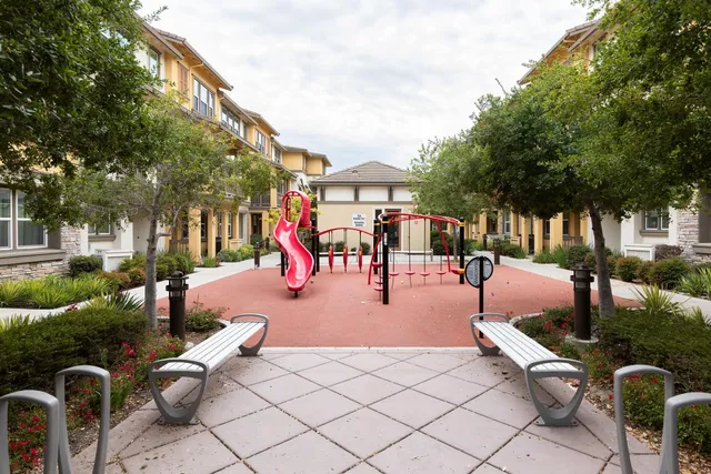 $1,570,000 | 733 East Evelyn Avenue, Sunnyvale, CA 94086