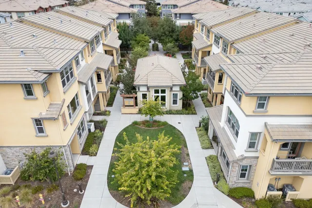 $1,570,000 | 733 East Evelyn Avenue, Sunnyvale, CA 94086
