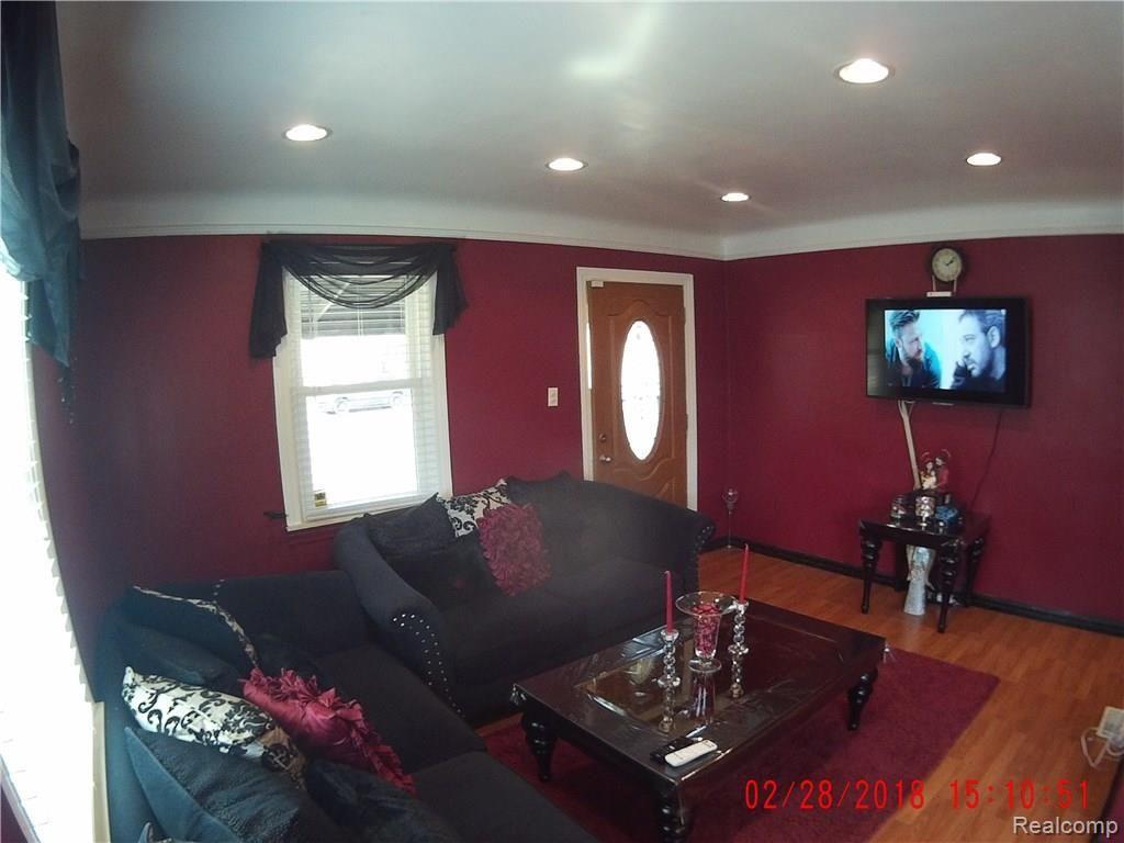 4520 Frazho Road Warren, MI 48091 - Photo 8 of 15 2018_0228_151052_008.JPG