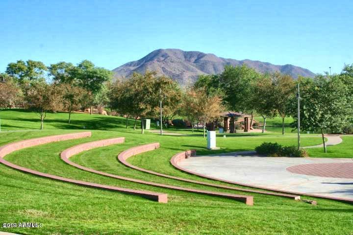 40009 North River Bend Road Anthem, AZ 85086 - Photo 35 of 42 10 -Outdoor Amphitheater