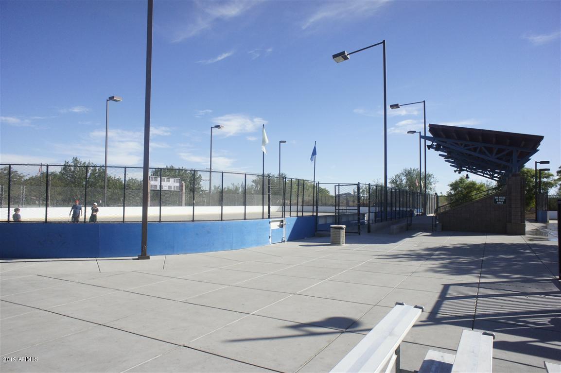 40009 North River Bend Road Anthem, AZ 85086 - Photo 36 of 42 11- Roller Hocky Rink
