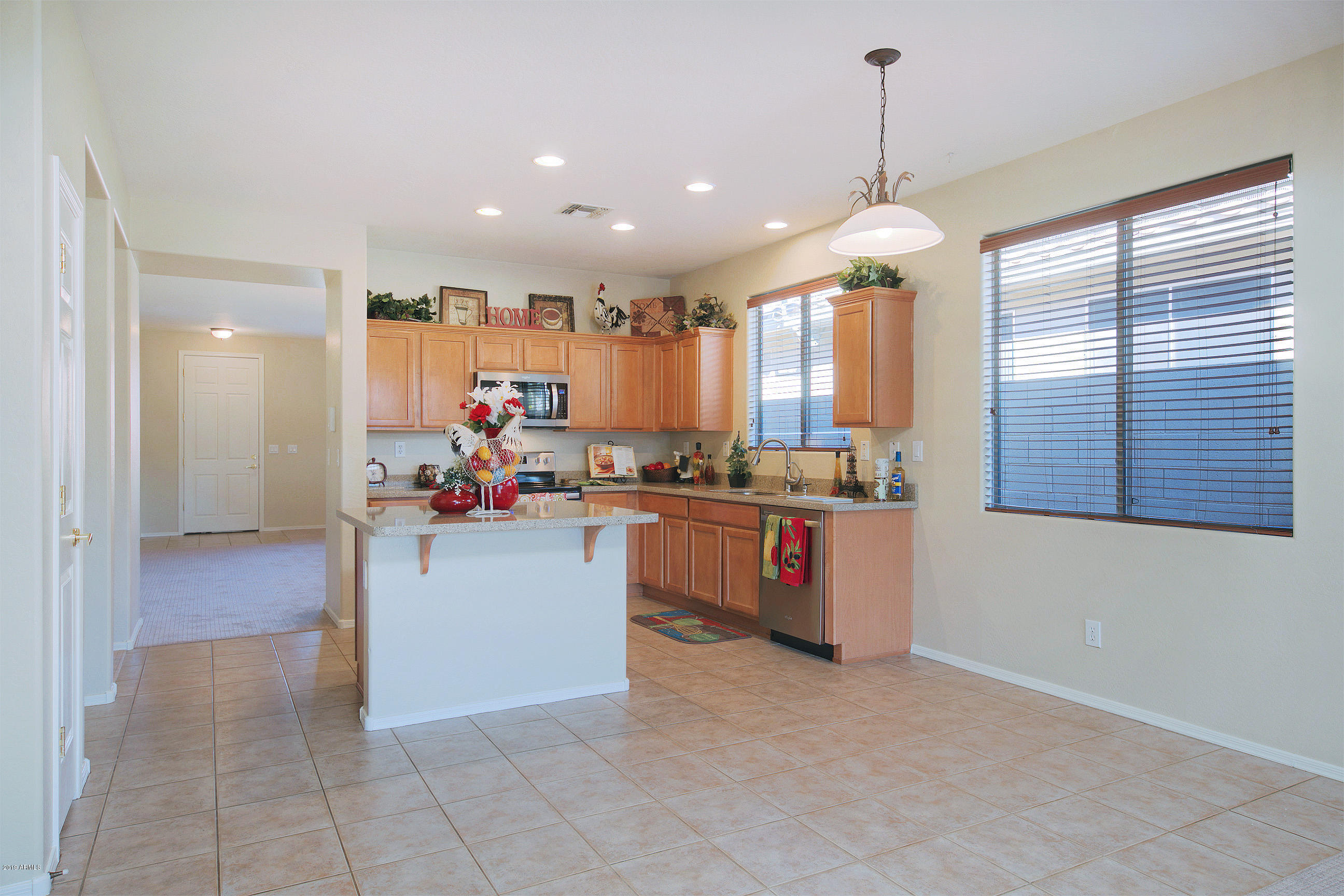40009 North River Bend Road Anthem, AZ 85086 - Photo 8 of 42 Kitchen