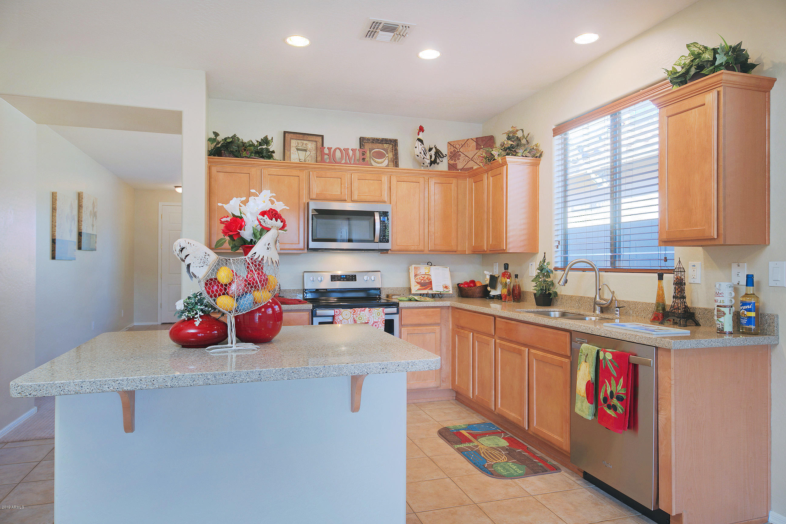 40009 North River Bend Road Anthem, AZ 85086 - Photo 9 of 42 Kitchen