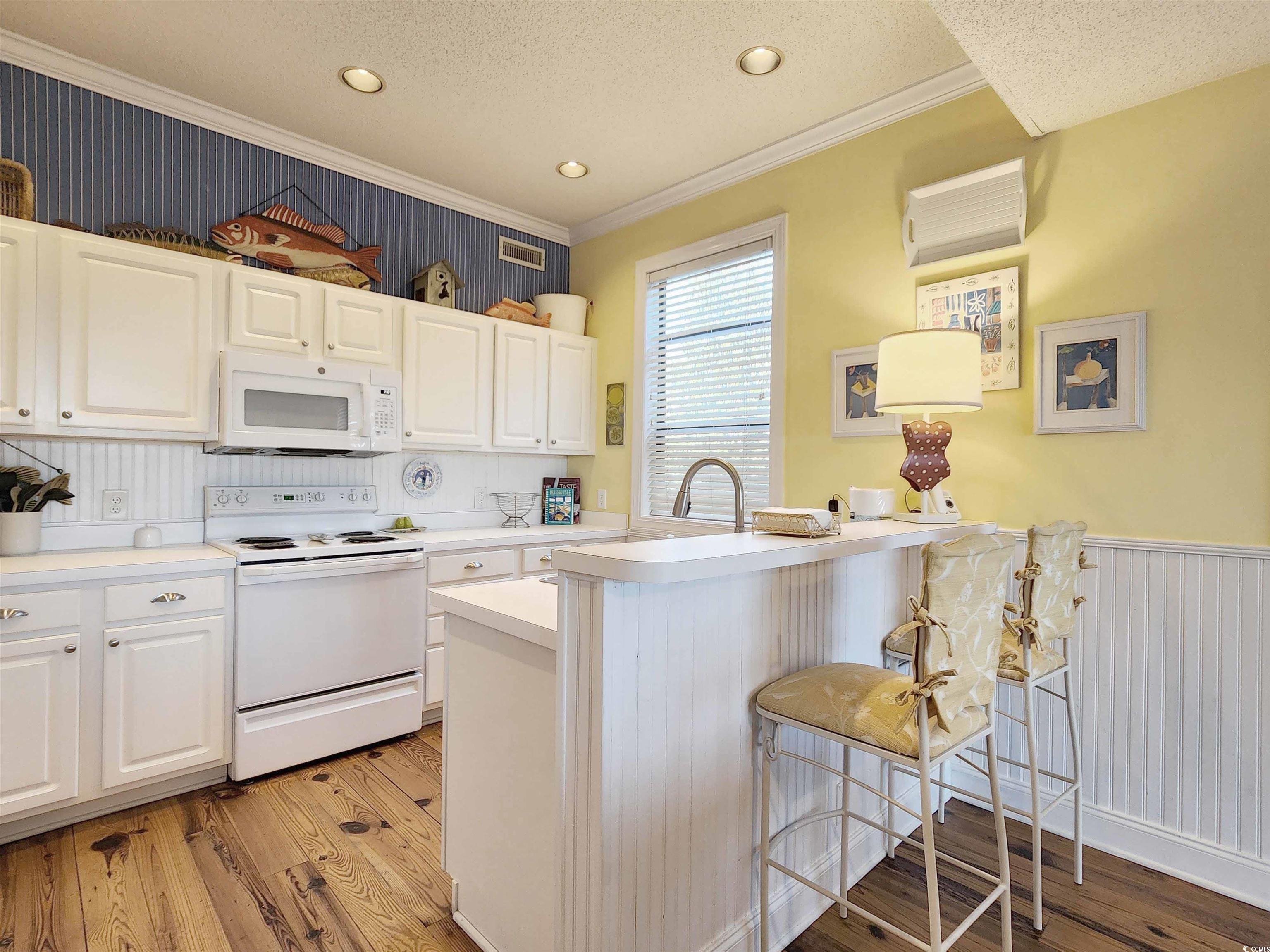 11 Inlet Point Drive Pawleys Island, SC 29585 - Photo 13 of 35 Gallery Image 13