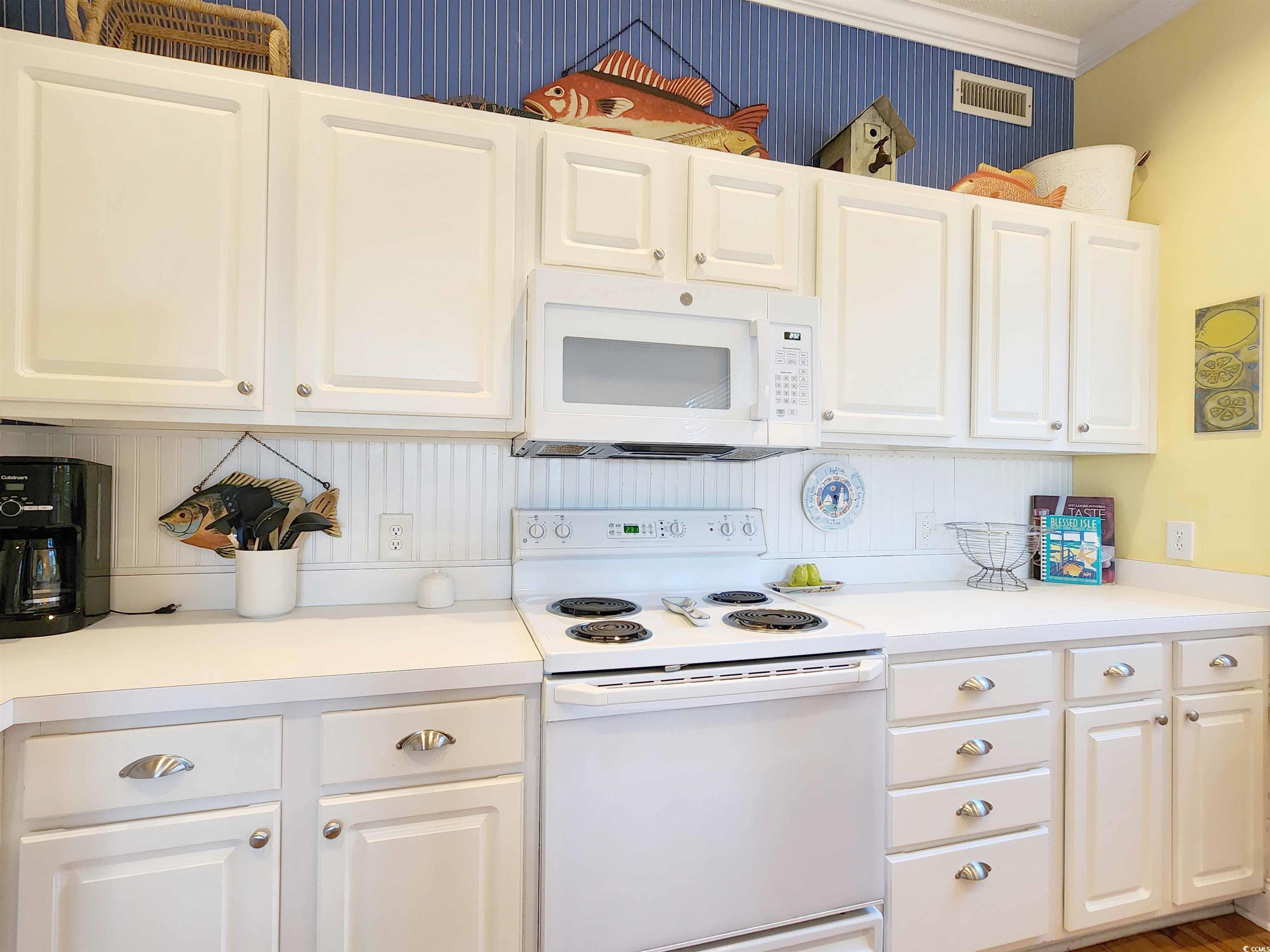 11 Inlet Point Drive Pawleys Island, SC 29585 - Photo 15 of 35 Gallery Image 15