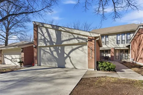 $425,000 | 6216 Ash Street, Mission, KS 66202