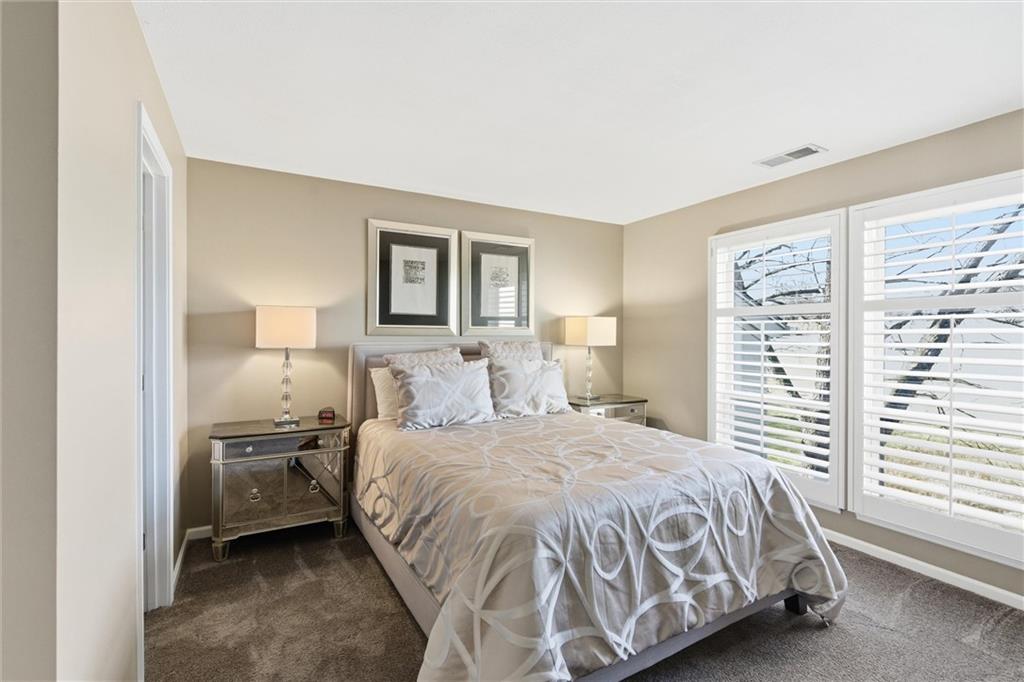 6216 Ash Street Mission, KS 66202 - Photo 24 of 35