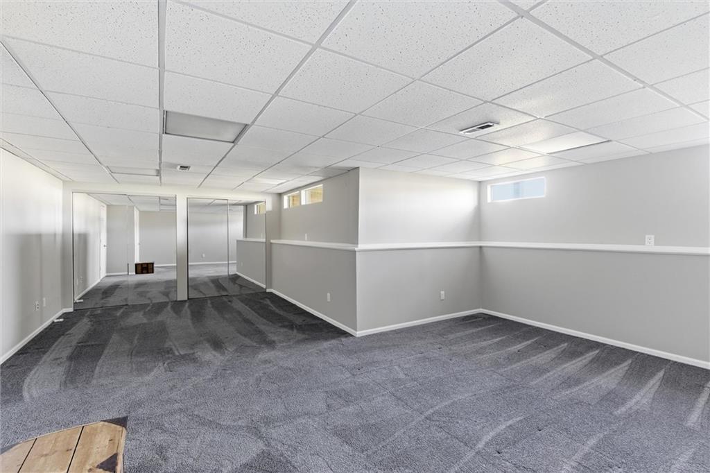 6216 Ash Street Mission, KS 66202 - Photo 25 of 35