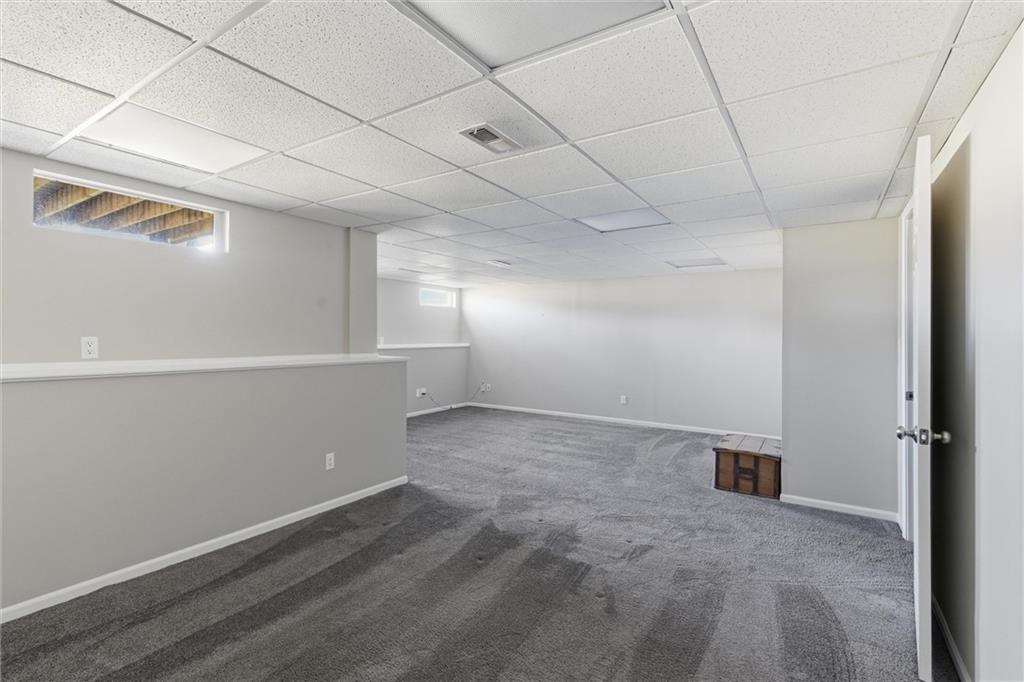 6216 Ash Street Mission, KS 66202 - Photo 27 of 35