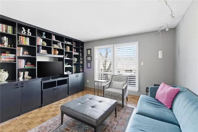 $425,000 | 6216 Ash Street, Mission, KS 66202