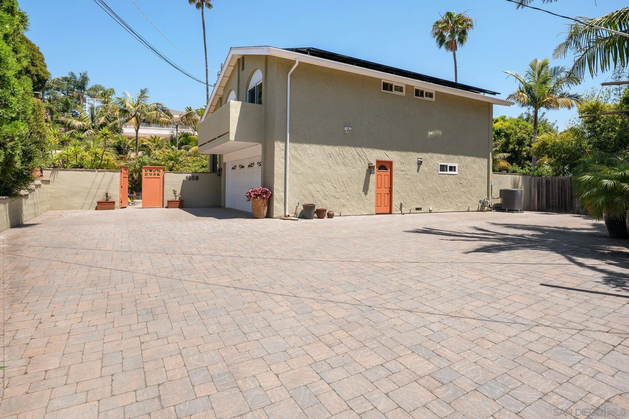 1858 Laurel Road Oceanside, CA 92054 - Photo 8 of 75 Gallery Image 8