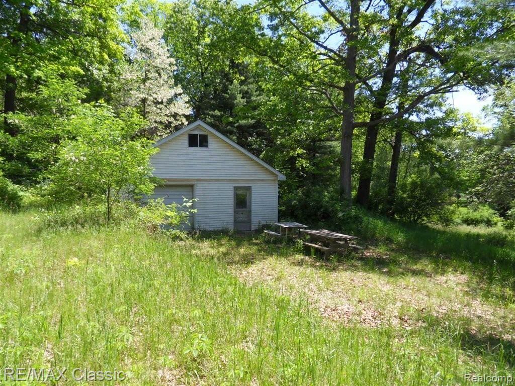 66 Yule Road Leonard, MI 48367 - Photo 3 of 25 SDC19220.JPG
