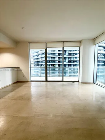 $3,990 | 1050 Brickell Avenue, Unit 2420, Miami, FL 33131