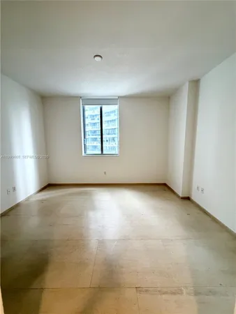 $3,990 | 1050 Brickell Avenue, Unit 2420, Miami, FL 33131