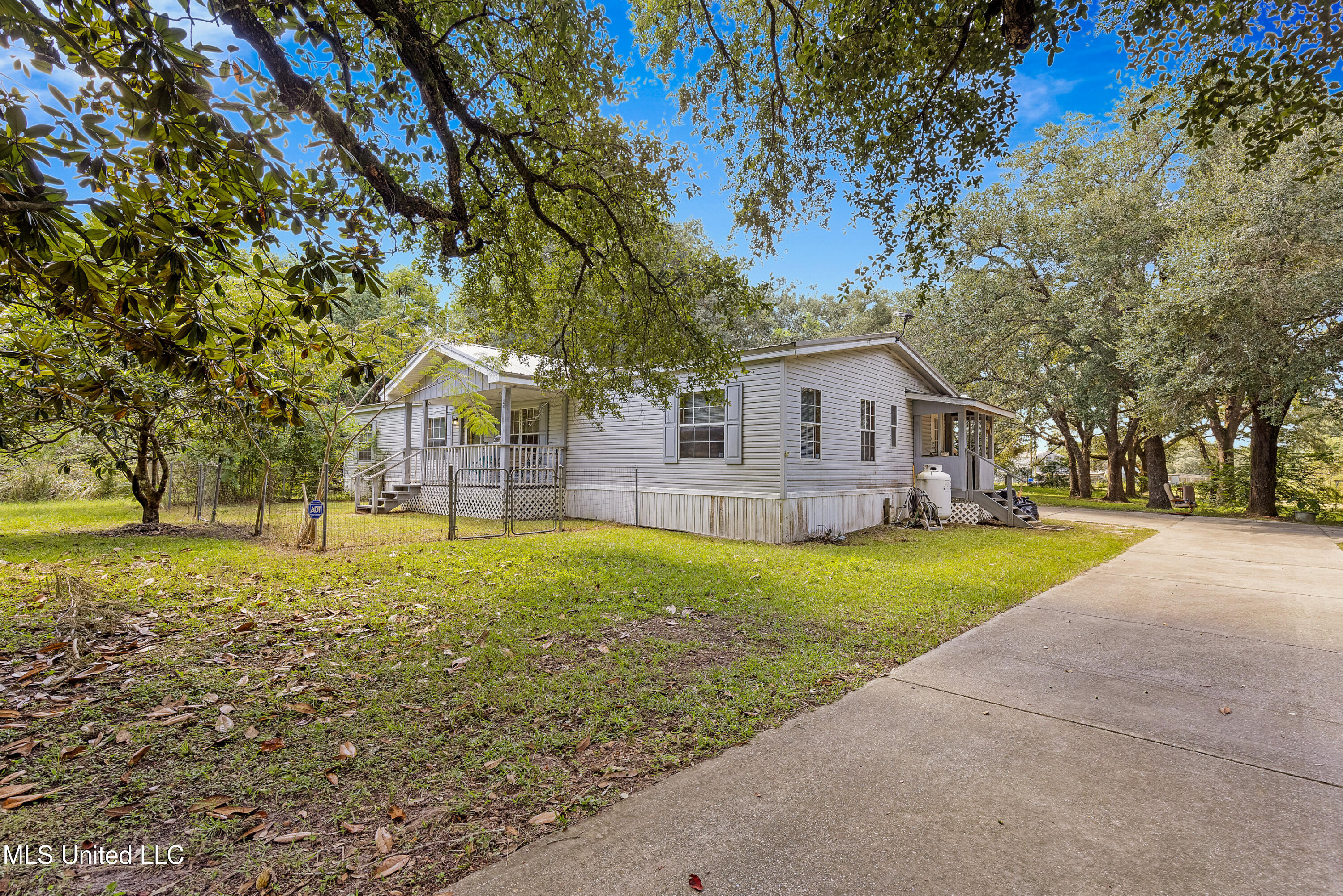 28544 Willie Malley Road Pass Christian, MS 39571 - Photo 24 of 38 28544WillieMayRd-10