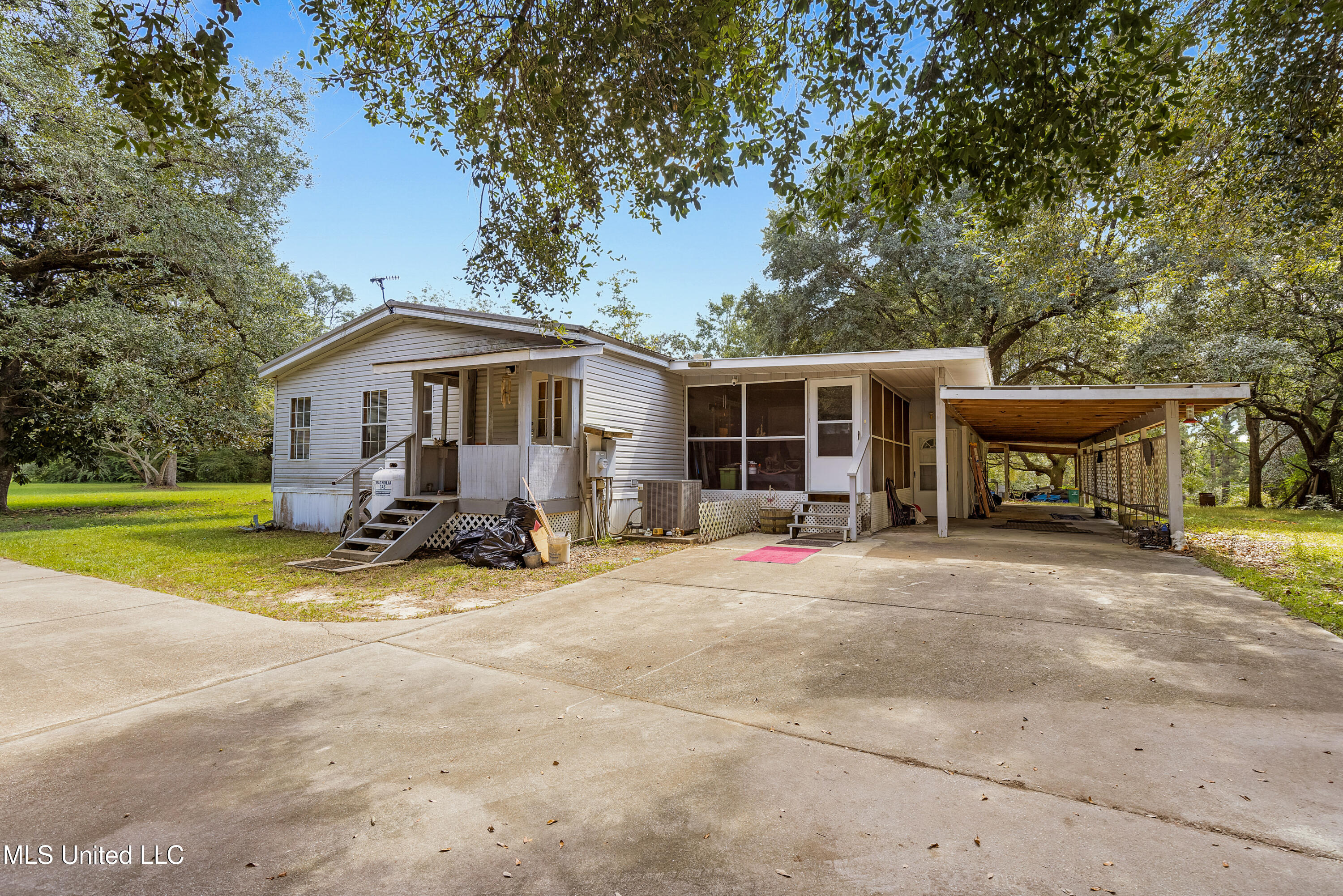 28544 Willie Malley Road Pass Christian, MS 39571 - Photo 25 of 38 28544WillieMayRd-11