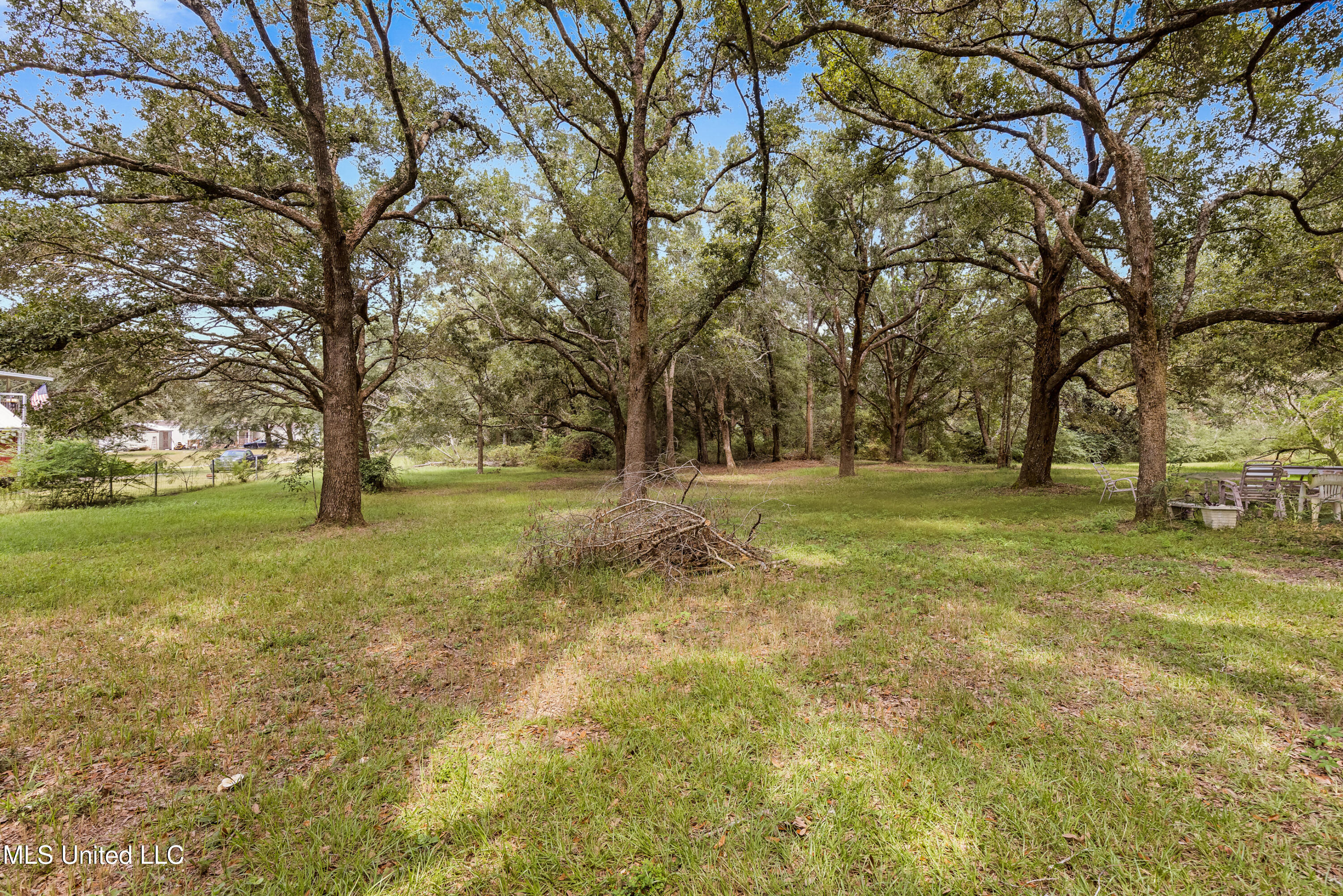 28544 Willie Malley Road Pass Christian, MS 39571 - Photo 33 of 38 28544WillieMayRd-14