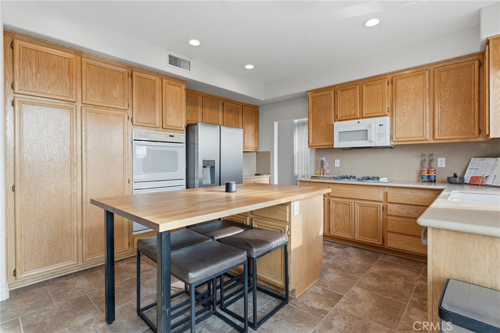 26056 O'Hara Lane Stevenson Ranch, CA 91381 - Photo 11 of 43