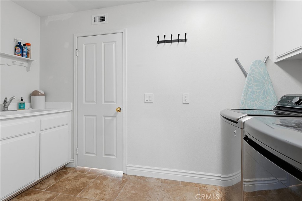 26056 O'Hara Lane Stevenson Ranch, CA 91381 - Photo 31 of 43