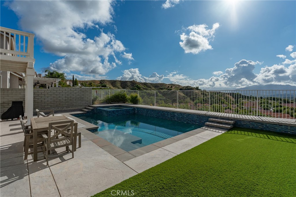 26056 O'Hara Lane Stevenson Ranch, CA 91381 - Photo 5 of 43
