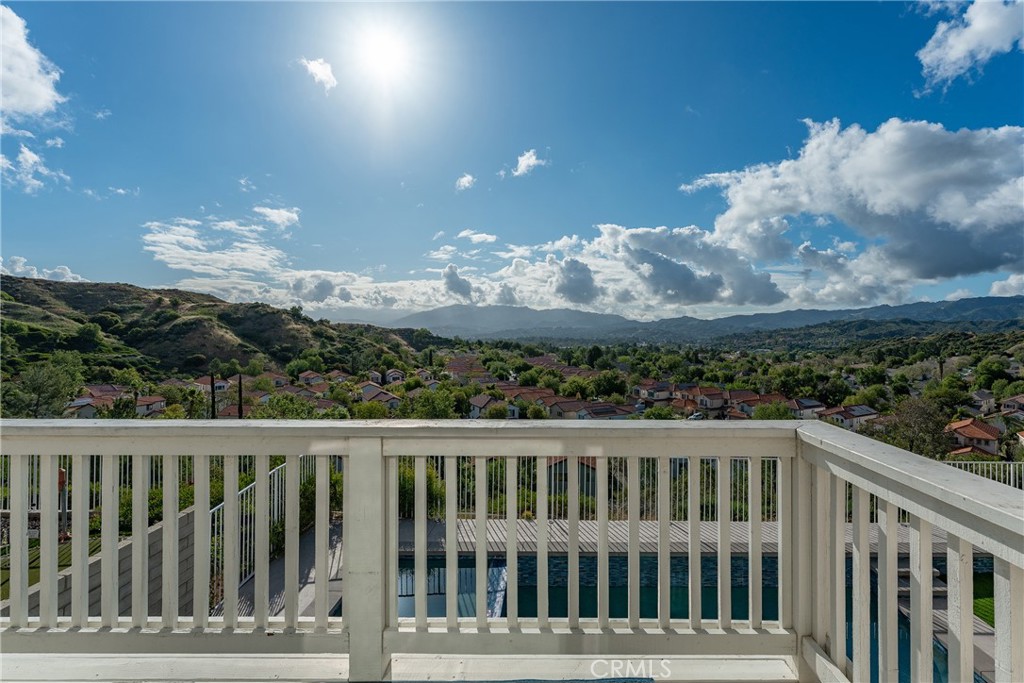 26056 O'Hara Lane Stevenson Ranch, CA 91381 - Photo 8 of 43