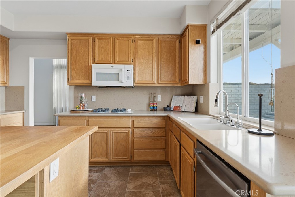 26056 O'Hara Lane Stevenson Ranch, CA 91381 - Photo 10 of 43