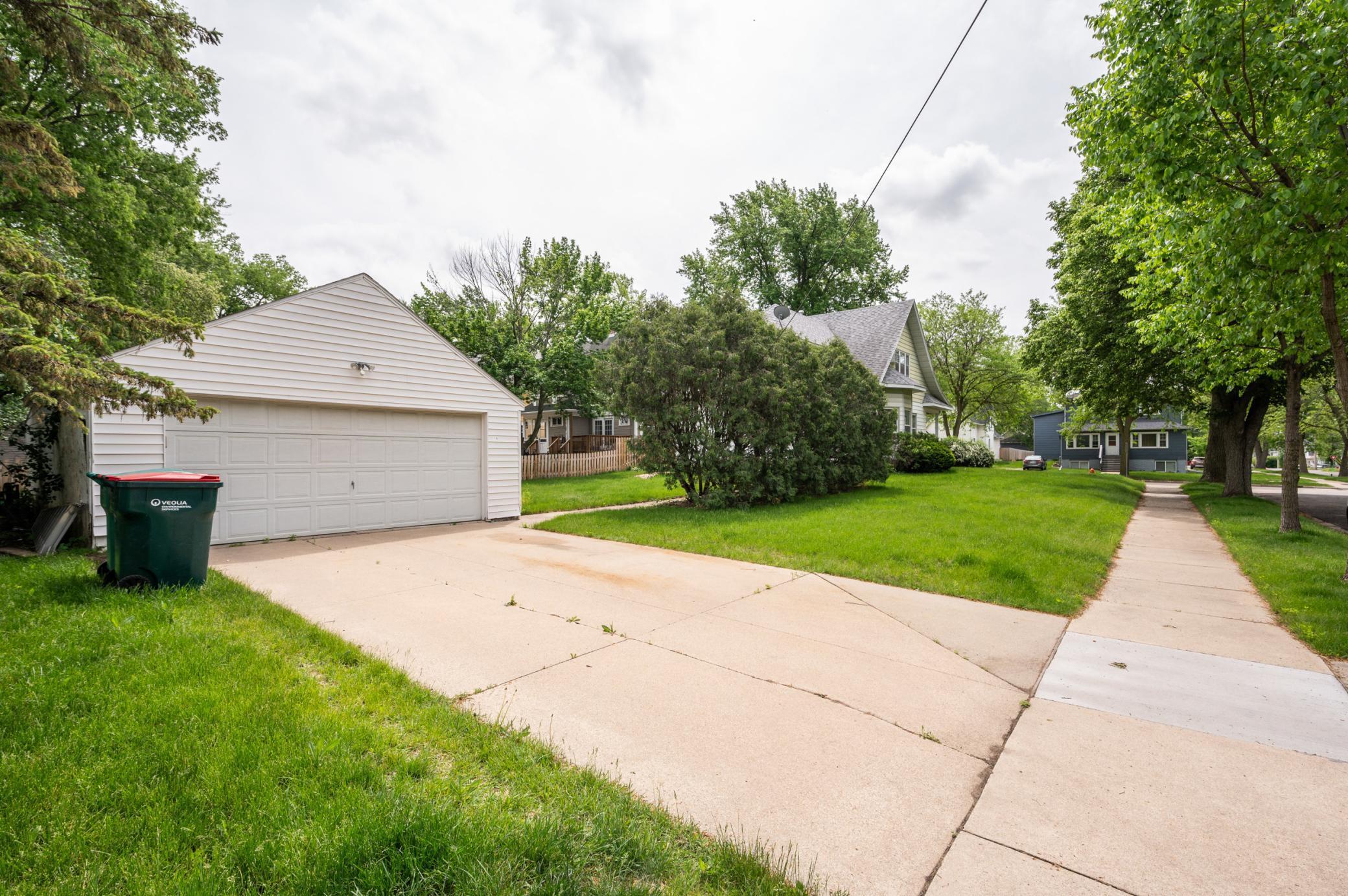 905 East Center Street Rochester, MN 55904 - Photo 29 of 33