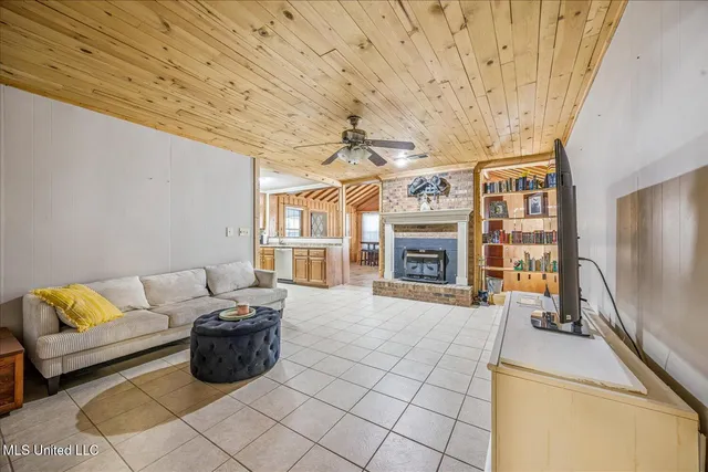 $330,000 | 4609 Big Horn Drive North, Nesbit, MS 38651