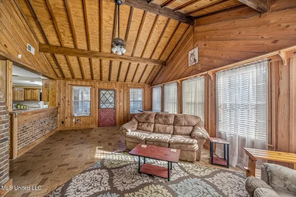 $315,000 | 4609 Big Horn Drive North, Nesbit, MS 38651