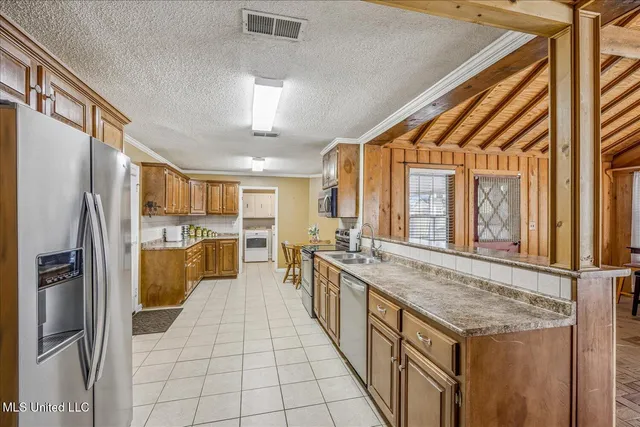 $330,000 | 4609 Big Horn Drive North, Nesbit, MS 38651