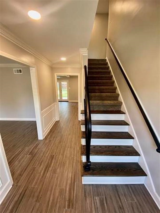 2007 Corbin Road Germantown, TN 38139 - Photo 2 of 23 New wrought iron stairwell