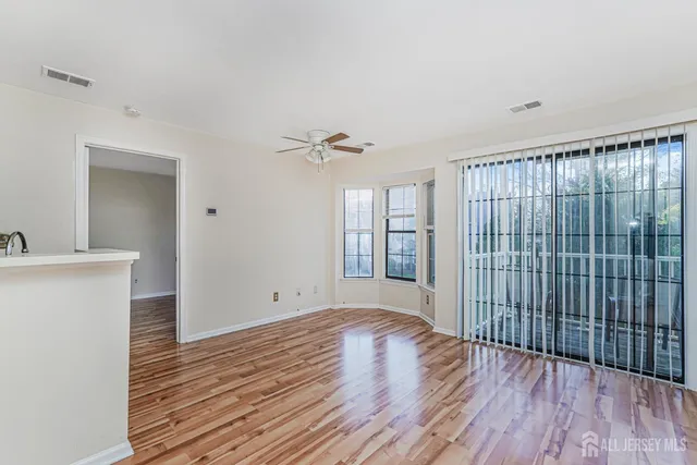 $1,900 | 212 Blew Court, East Brunswick, NJ 08816