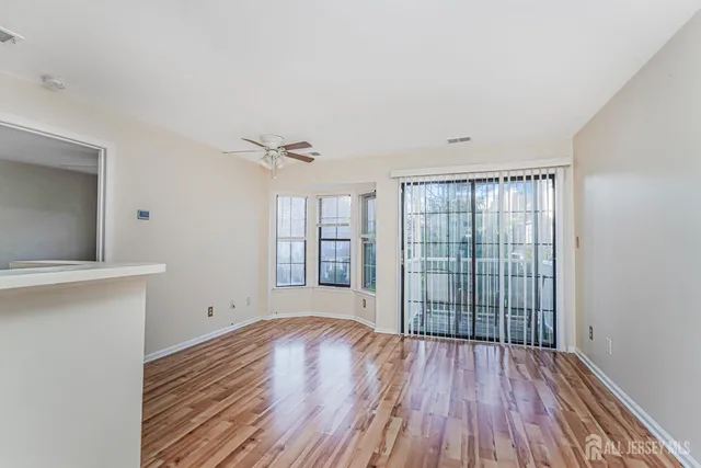 $1,900 | 212 Blew Court, East Brunswick, NJ 08816