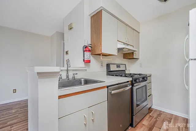 $1,900 | 212 Blew Court, East Brunswick, NJ 08816