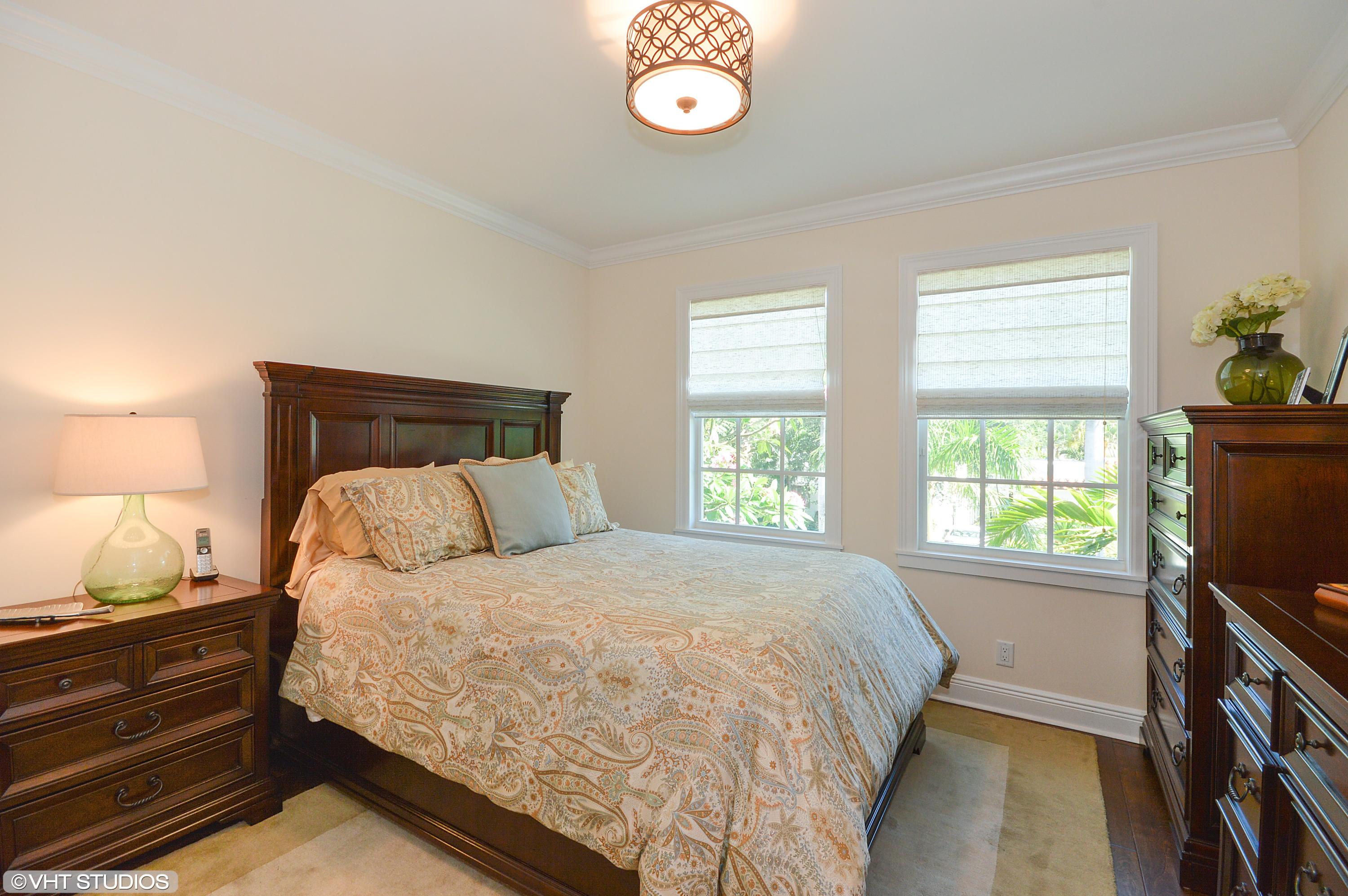 526 Sunset Road West Palm Beach, FL 33401 - Photo 14 of 22 526 Sunset Rd Second Bedroom