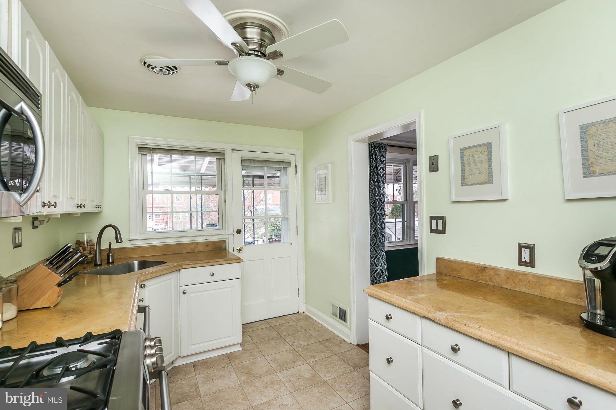 8135 Barksdale Road Baltimore, MD 21286 - Photo 6 of 26 Kitchen