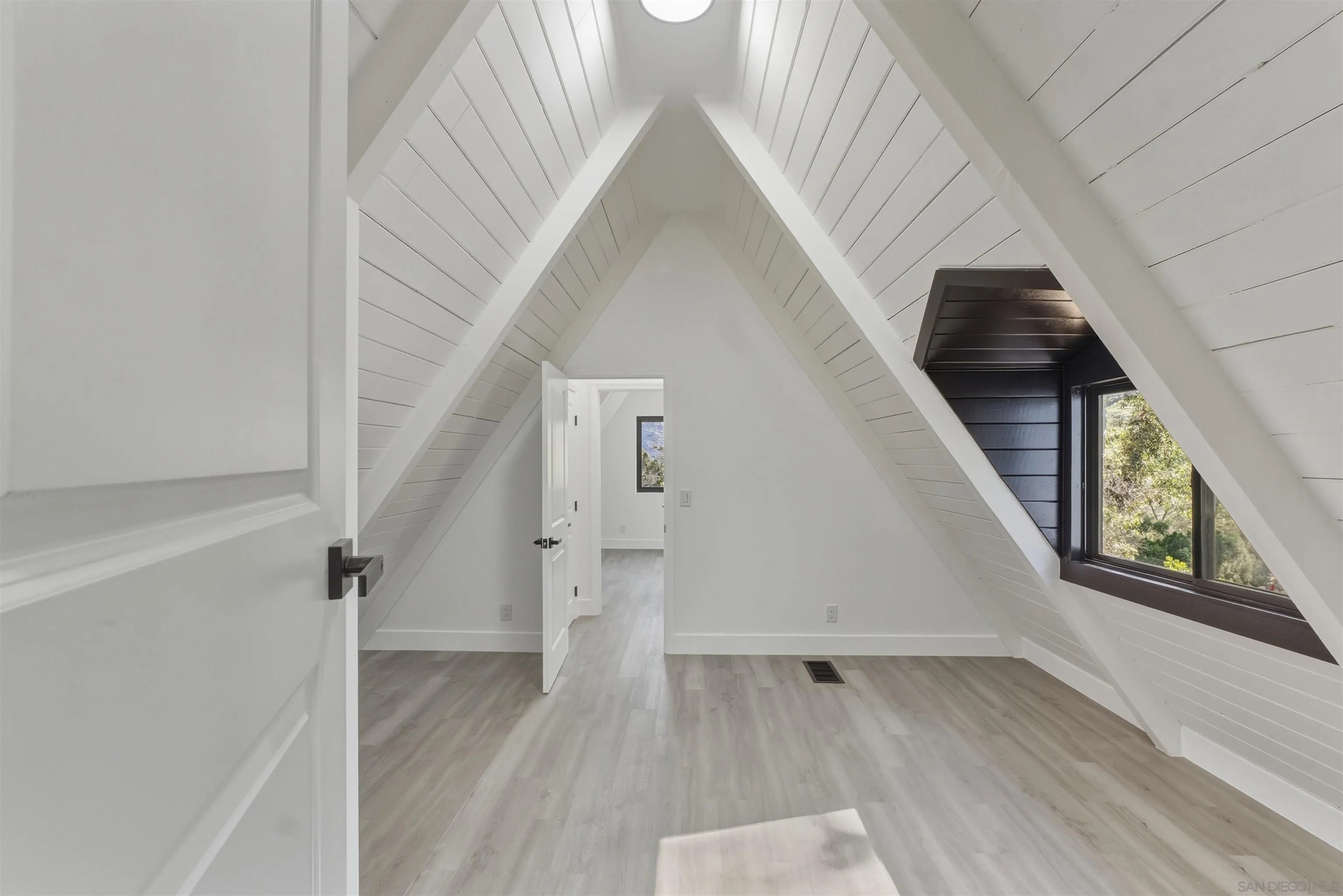 11618 Johnson Lake Road Lakeside, CA 92040 - Photo 15 of 25 a view of entryway with wooden floor