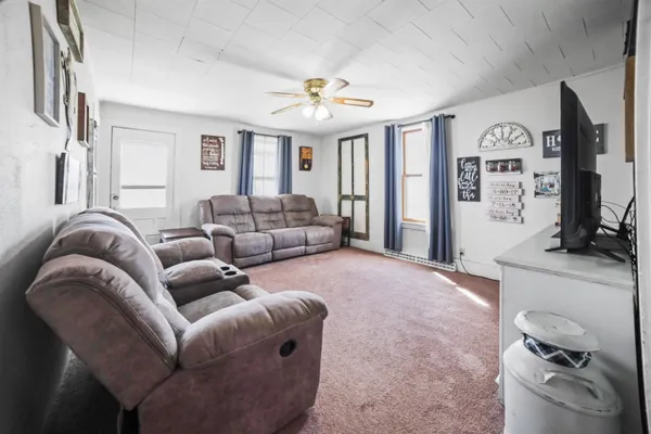 $349,900 | 18442 West County Road, Evansville, WI 53536